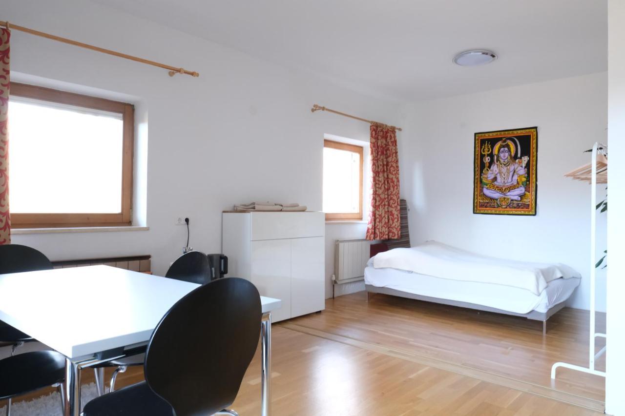 Doppelzimmer Innsbruck Exteriör bild